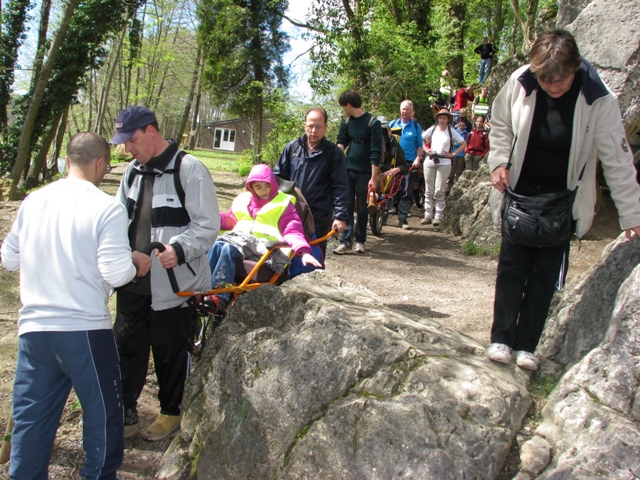 randonnée sportive avec joëlettes, Hotton, 2012